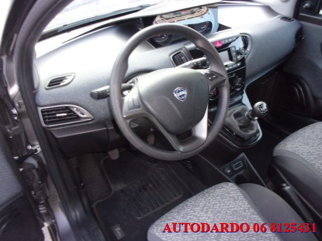 LANCIA Ypsilon usata, con Autoradio digitale