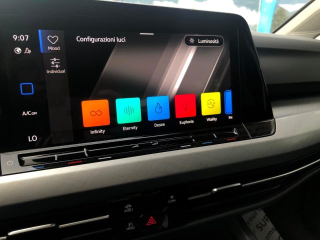 VOLKSWAGEN Golf usata, con ESP