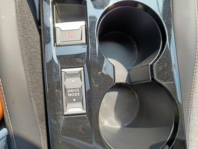 PEUGEOT 2008 usata, con Controllo vocale