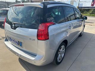 PEUGEOT 5008 usata, con Autoradio