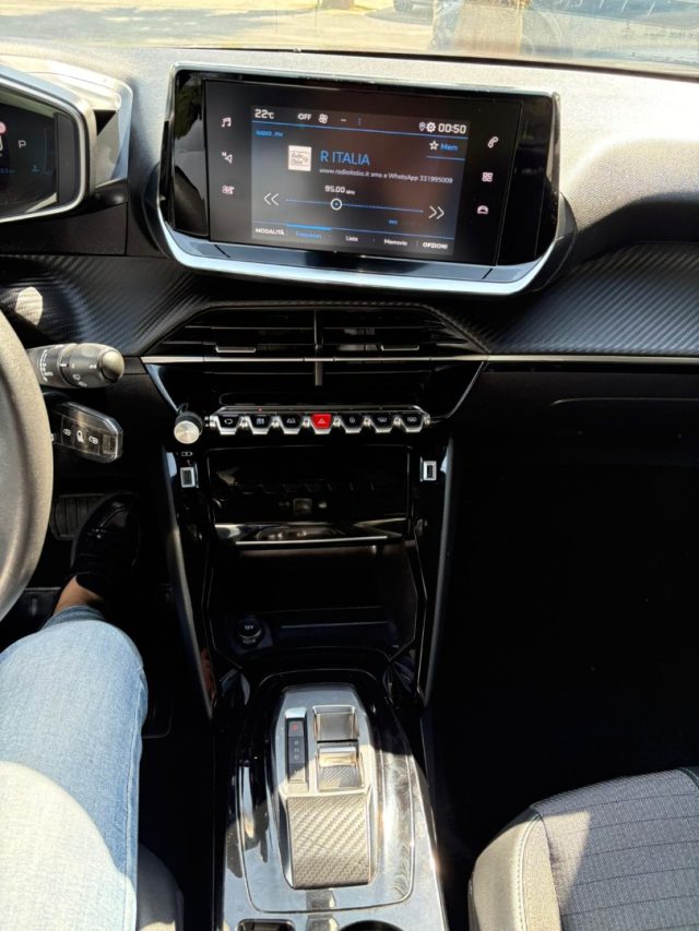 PEUGEOT 2008 usata, con Controllo automatico clima