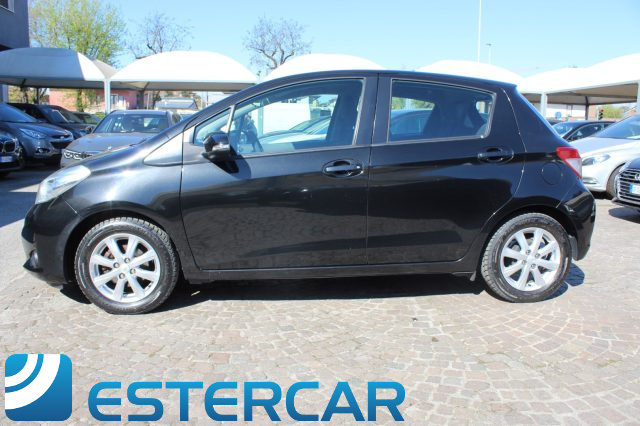 TOYOTA Yaris usata, con Lettore CD