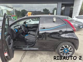 TOYOTA Aygo usata, con Luci diurne