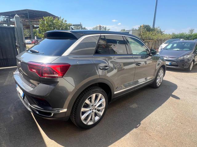 VOLKSWAGEN T-Roc usata, con Autoradio