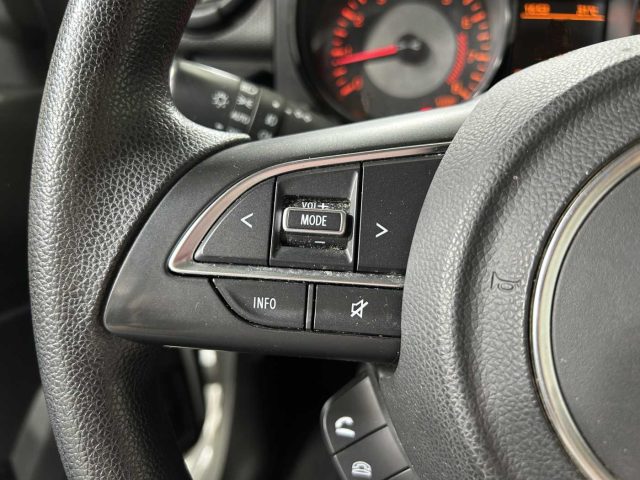 SUZUKI Jimny usata, con Bluetooth