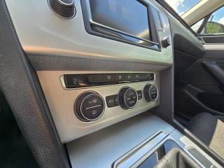 VOLKSWAGEN Passat Variant usata, con ESP