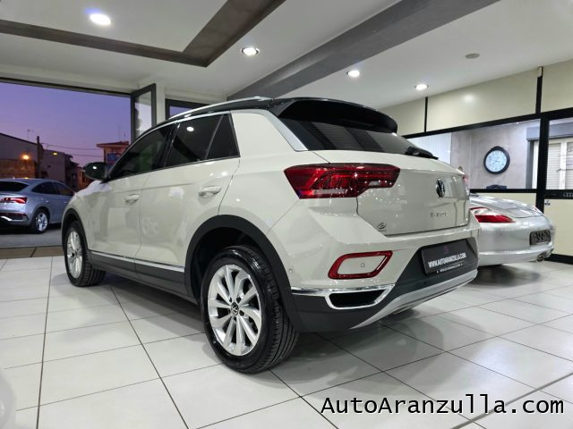 VOLKSWAGEN T-Roc usata, con Autoradio