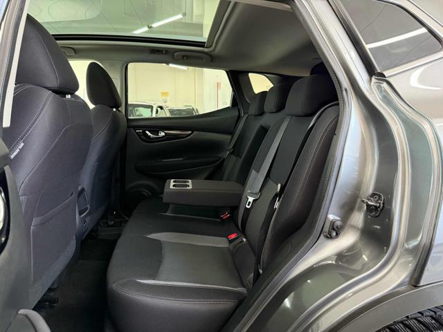 NISSAN Qashqai usata, con Sensori di parcheggio posteriori