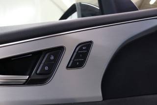 AUDI Q8 usata, con Specchietti laterali elettrici