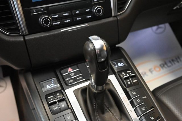 PORSCHE Macan usata 148