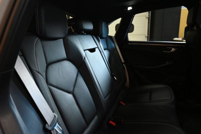 PORSCHE Macan usata 35