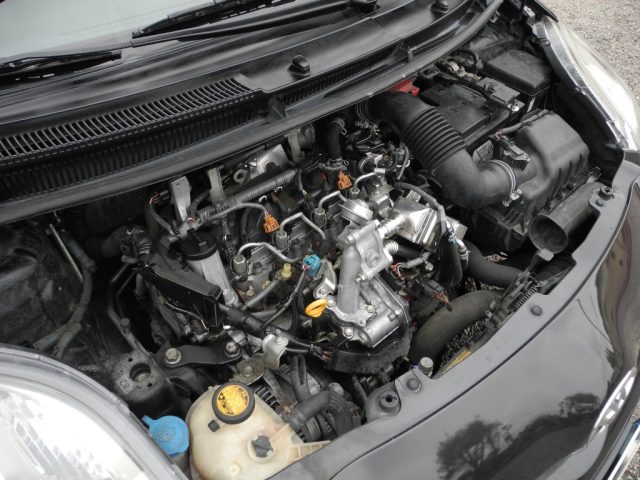 TOYOTA Yaris usata 56