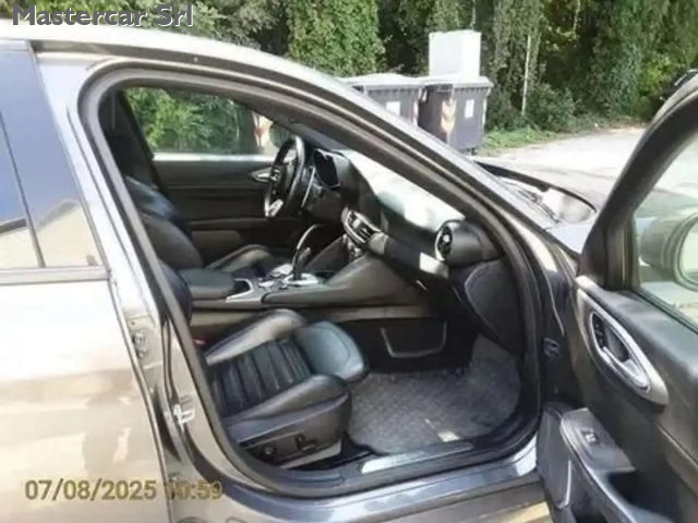 ALFA ROMEO Giulia usata, con Autoradio