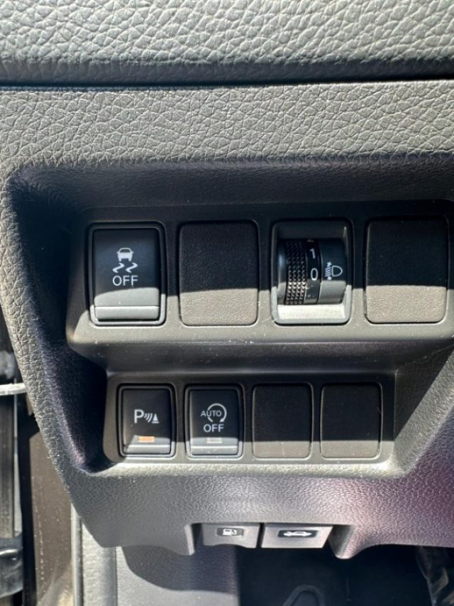 NISSAN Qashqai usata, con Controllo trazione
