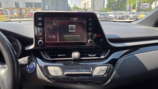 TOYOTA C-HR usata, con Volante multifunzione
