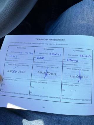 HYUNDAI i10 usata, con Volante multifunzione