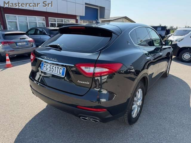 MASERATI Levante usata, con Autoradio