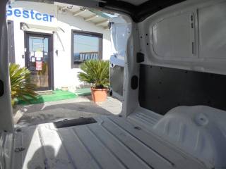 OPEL Vivaro usata 17
