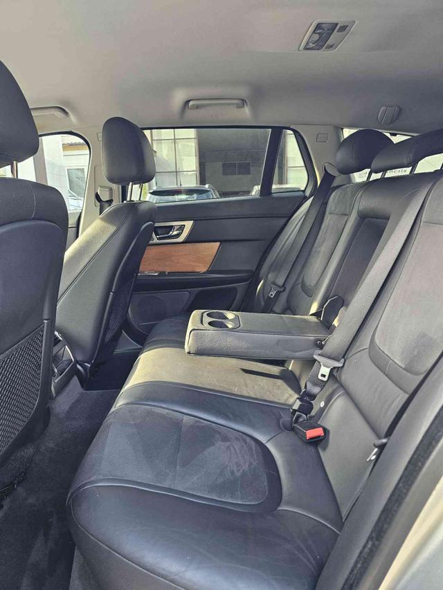 JAGUAR XF usata, con Cruise Control