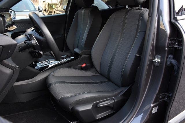 PEUGEOT 2008 usata, con Autoradio