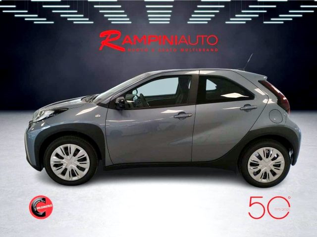 TOYOTA Aygo X usata 10