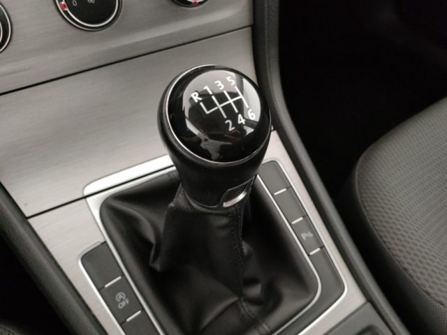 VOLKSWAGEN Golf usata, con Servosterzo