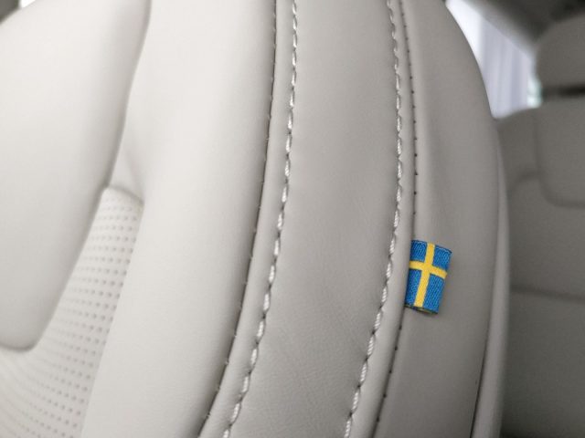 VOLVO V90 Cross Country usata, con Volante in pelle