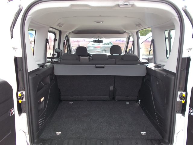 FIAT Doblo usata, con Park Distance Control