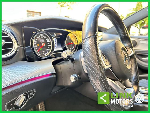 MERCEDES-BENZ E 220 usata, con Luci diurne LED