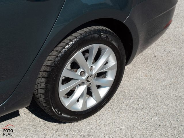 SKODA Octavia usata, con Volante in pelle