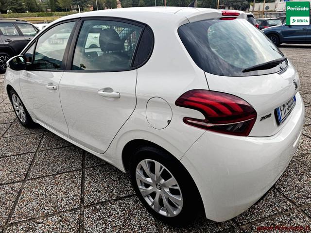 PEUGEOT 208 usata, con Boardcomputer