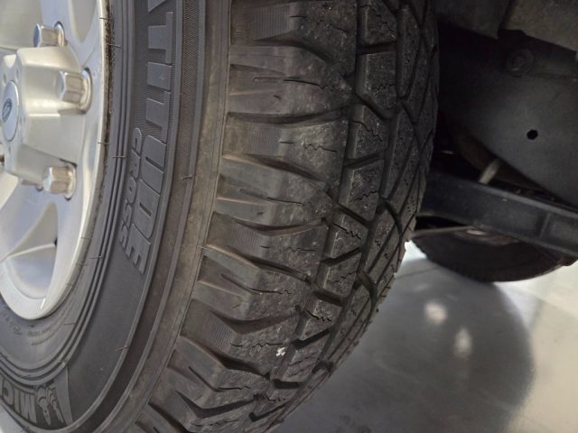 LAND ROVER Defender usata 21