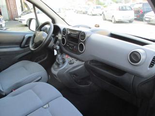 PEUGEOT Partner usata, con Sensori di parcheggio anteriori