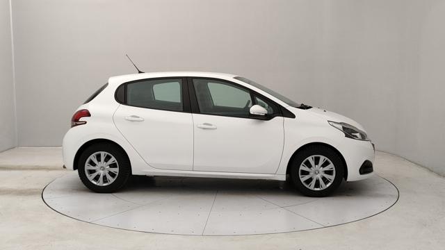 PEUGEOT 208 usata, con Autoradio