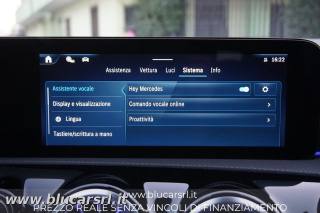 MERCEDES-BENZ CLA 220 usata, con Telecamera per parcheggio assistito