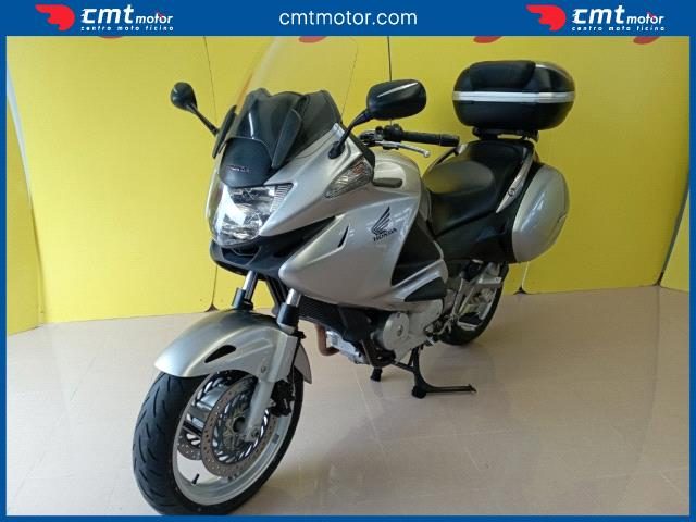 HONDA Deauville 700 usata 1