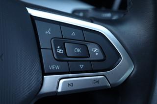 VOLKSWAGEN Golf usata, con Touch screen