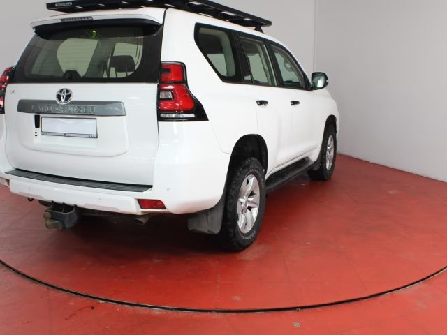 TOYOTA Land Cruiser usata, con Volante in pelle