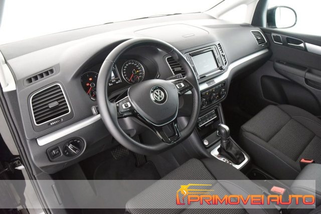 VOLKSWAGEN Sharan usata, con Airbag