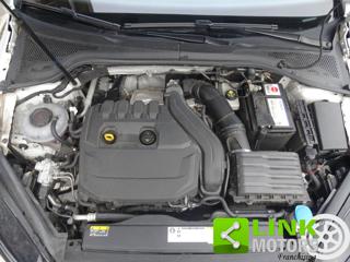 VOLKSWAGEN Golf usata, con Hill holder