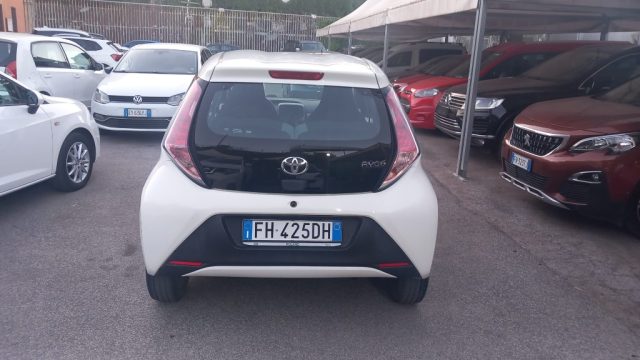 TOYOTA Aygo usata, con Autoradio