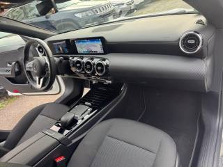 MERCEDES-BENZ CLA 200 usata, con Controllo trazione