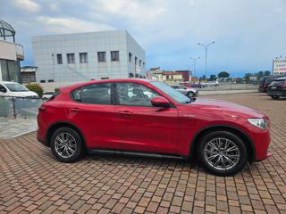 ALFA ROMEO Stelvio usata, con Alzacristalli elettrici
