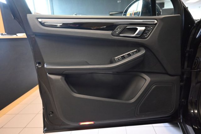 PORSCHE Macan usata 45