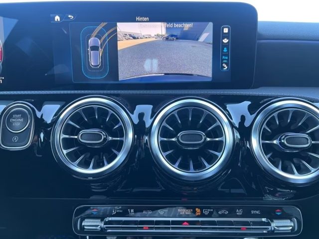 MERCEDES-BENZ A 200 usata, con Controllo automatico clima