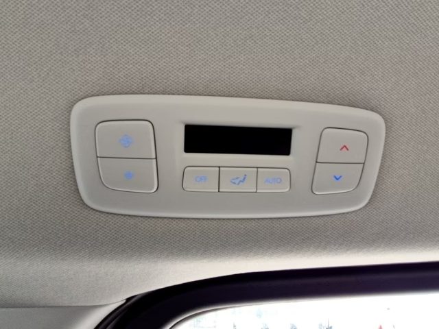HYUNDAI Staria usata, con ESP
