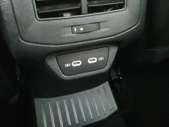 VOLKSWAGEN T-Roc usata, con Touch screen