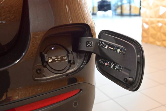 MERCEDES-BENZ GLC 300 usata 32