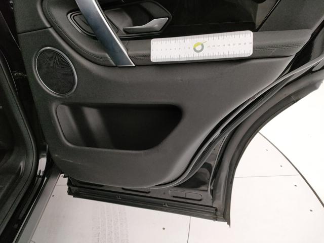 LAND ROVER Discovery Sport usata, con Sensori di parcheggio anteriori