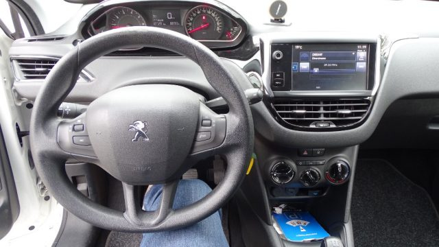 PEUGEOT 208 usata, con Lettore CD